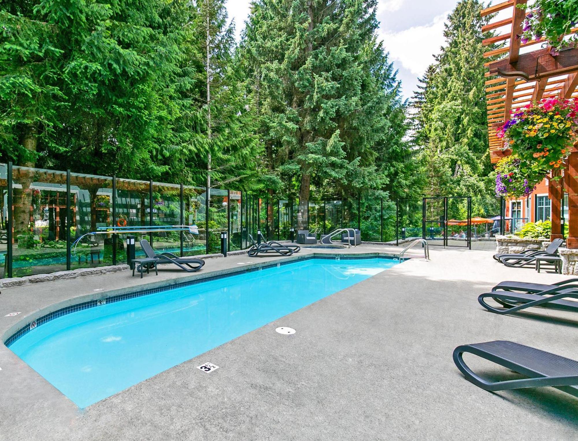 Alpenglow Lodge Bear Wonder One Bedroom By Mva Whistler Exteriör bild