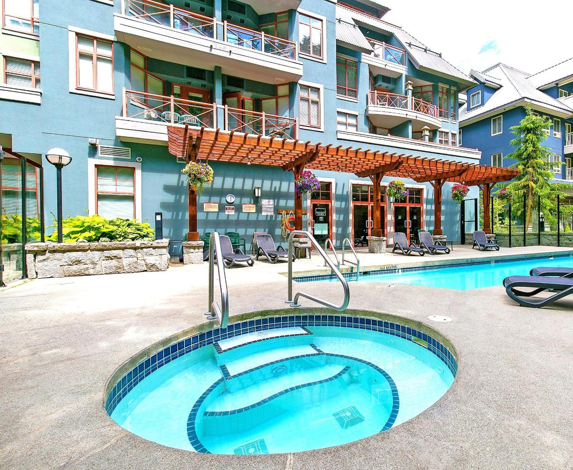 Alpenglow Lodge Bear Wonder One Bedroom By Mva Whistler Exteriör bild