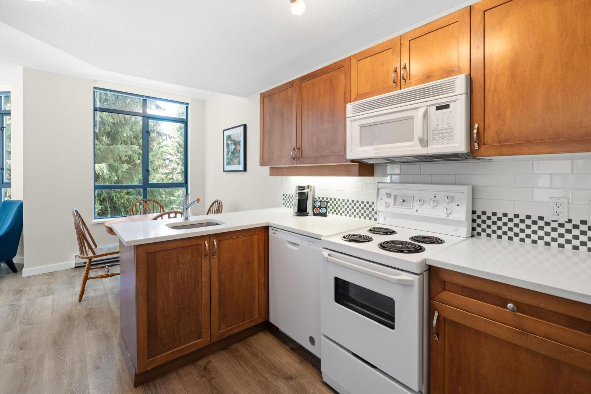 Alpenglow Lodge Bear Wonder One Bedroom By Mva Whistler Exteriör bild